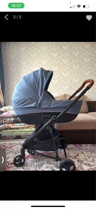 Продается коляска 3 в 1.