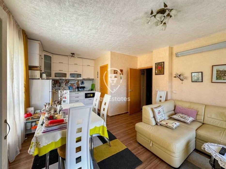 Продава се Двустаен апартамент в Бургас, Сарафово - 73 кв.м за 1576 €/кв.м - Снимка #2