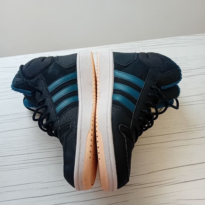 Маратонки тип боти на Adidas