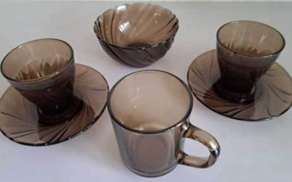 Розетки, кружки из стекла