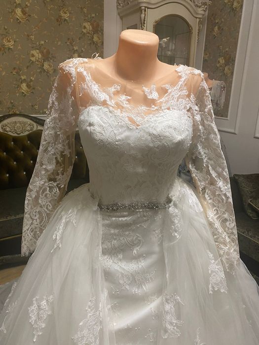 Свадебное платье продам