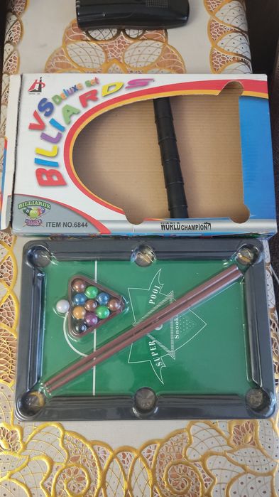 Игрушки,мини бильярд,лодочки,разв.игры