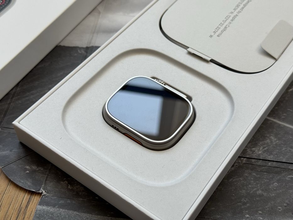 Apple Watch Ultra 2 49mm Titanium Гаранция 100% Battery