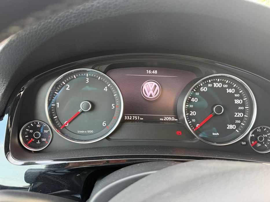 VOLKSWAGEN Touareg 2011 — imagine 5