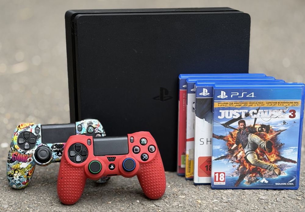 Конзола Sony PlayStation 4 Slim 1TB (PS4) + 2 контролера + 4 игри