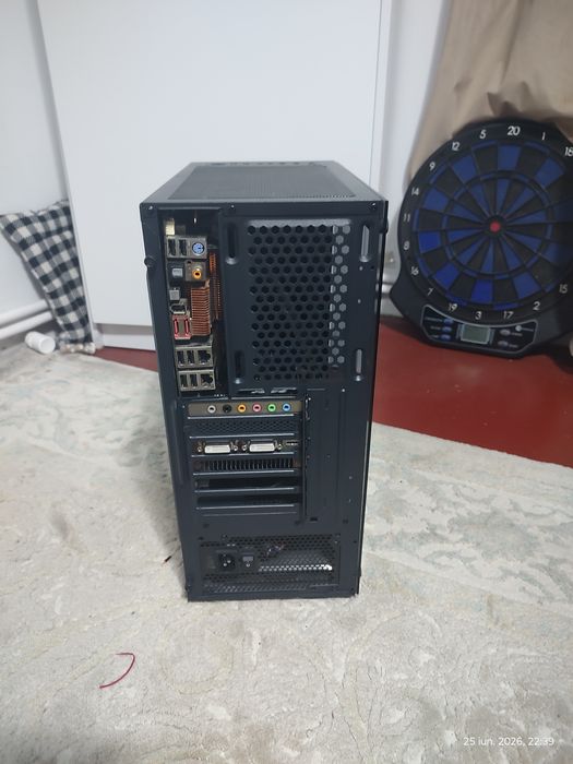 Pc : placă de bază maximus a extreme 775.  Doar cash