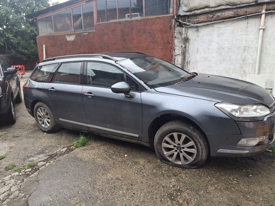 Dezmembrez Citroen C5  1.6 diesel 2011