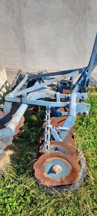 Vând disc purtat după tractor