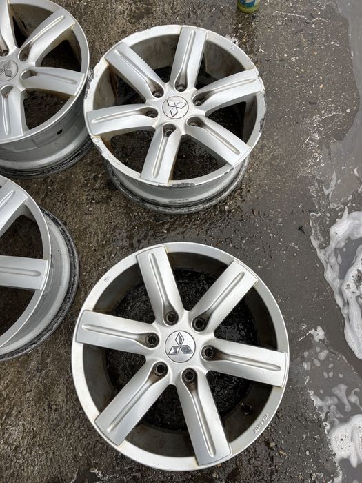 Джанти Mitsubishi 6x139,7 18 ET46