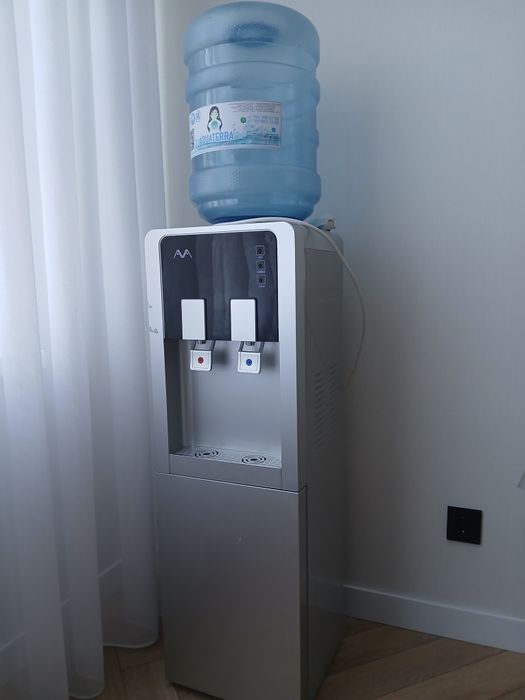 Диспансер для воды