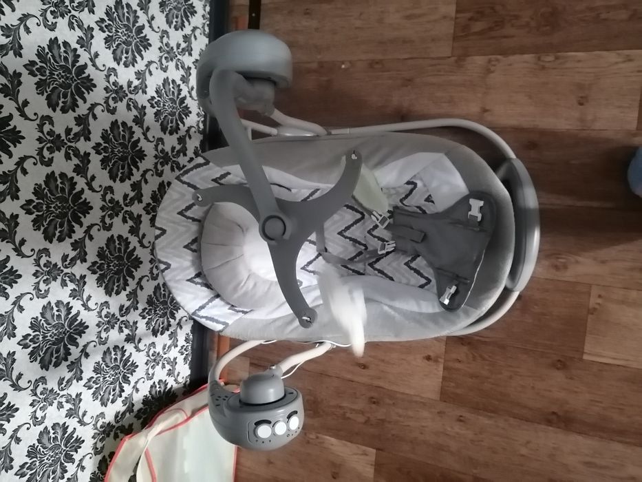 Шезлонг для новорожденных