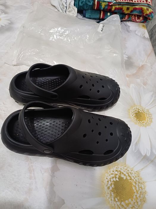 Продаётся мужской кроксы