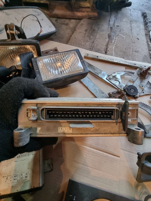 Бачок обывателя на  Мерседес  SK