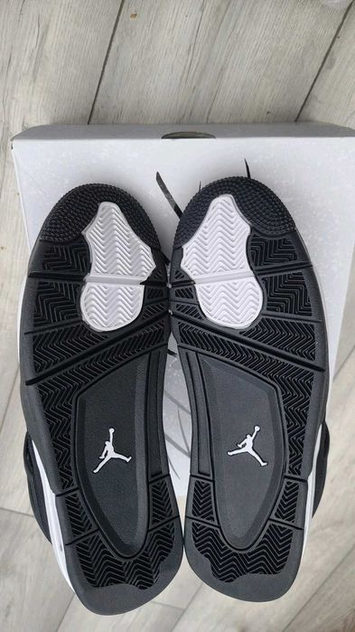 *REDUCERE* Jordan 4 Retro White Thunder - Verificare Colet