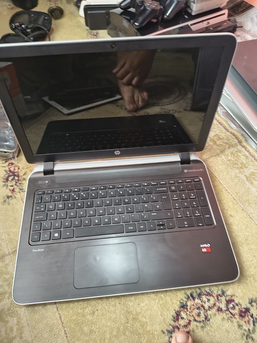 Vând laptopuri pentru piese unele chiar functionale