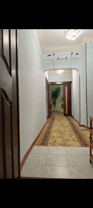 5 хонали 3 қаватда  жойлашган барча шароит мавжуд