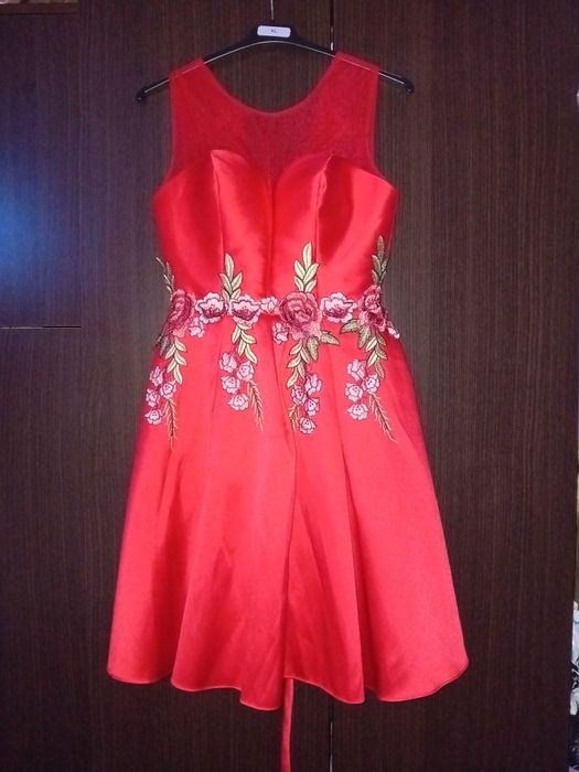 Rochie rosie de seara