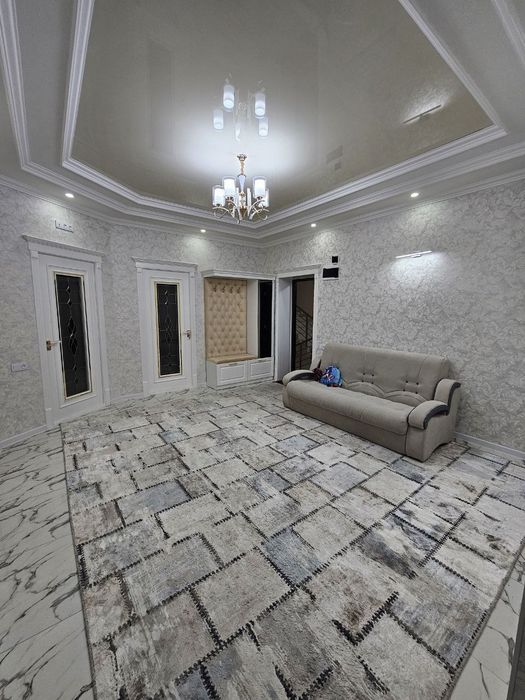 Сдаётся 3х комнатная квартира на 2м этаже, Узбекистанская