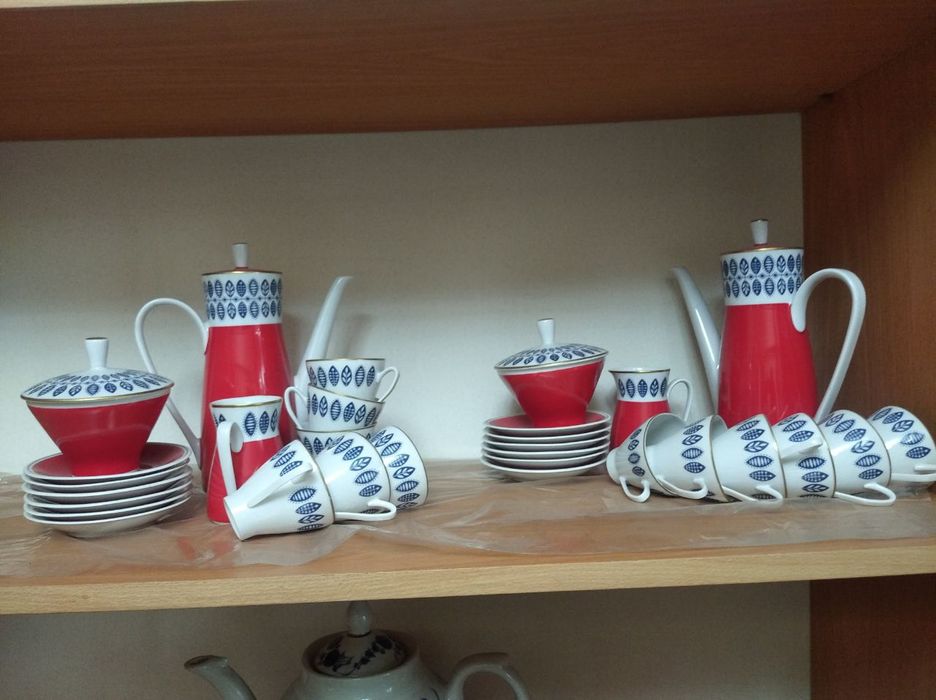 Кофейный сервиз. Два набора