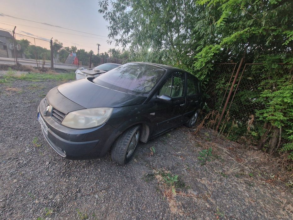 Dezmembrez renault scenic 5 si 7 locuri