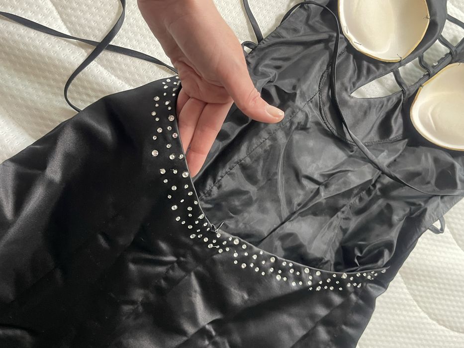 Бална рокля с камъни сваровски