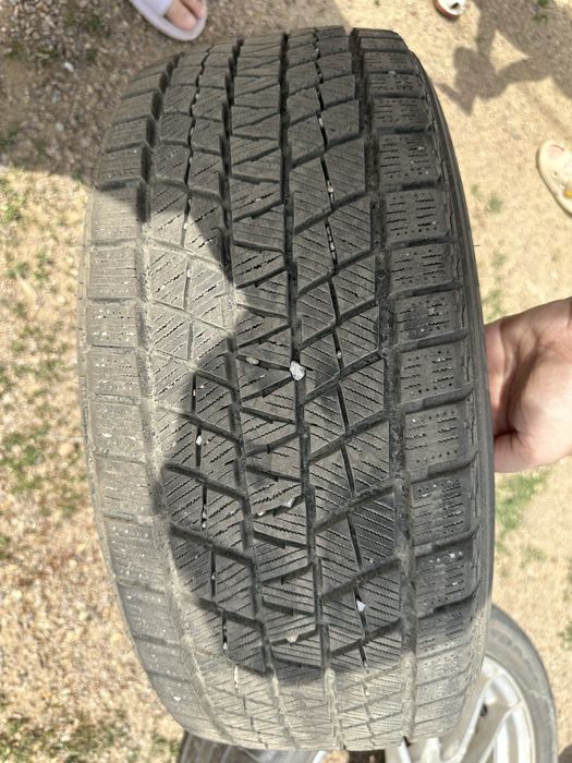 Продам 8 шины с дисками  225/45ZR17