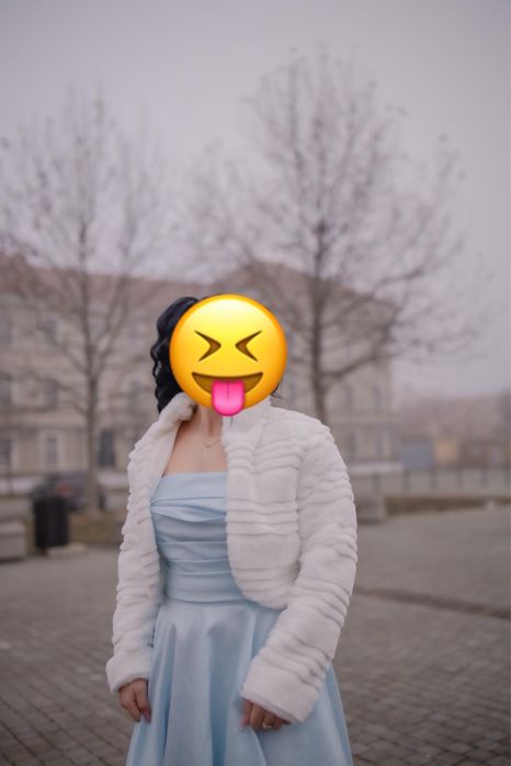 Vând rochie majorat