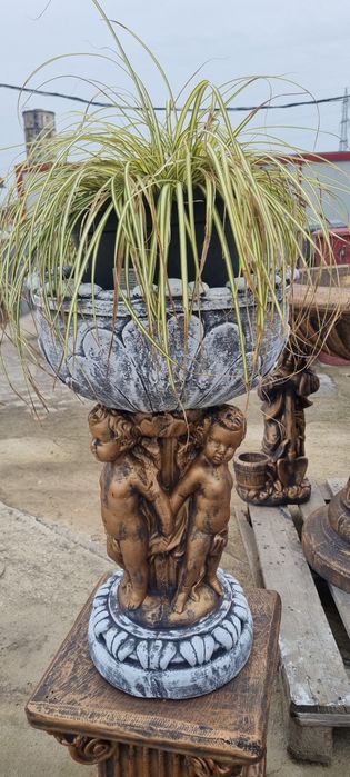 Jardiniera din beton,statueta din beton,statue beton