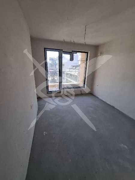 Продава се Тристаен апартамент в Пловдив, Кършияка - 101 кв.м за 2030 €/кв.м - Снимка #1