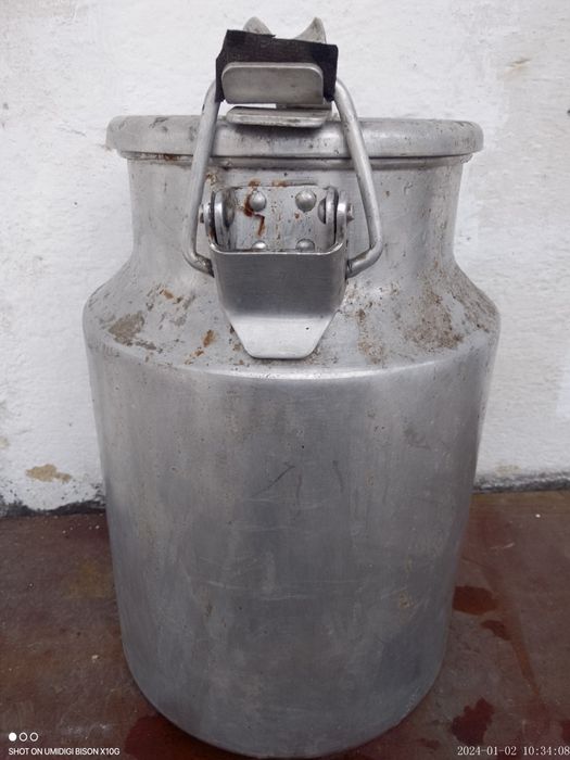 Продам бидон советский 10л.