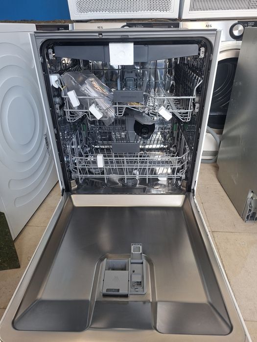 Съдомиялна за частично вграждане Grundig HygieneCare