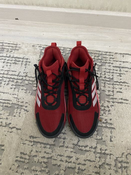 Кроссовки адидас для разных спорт