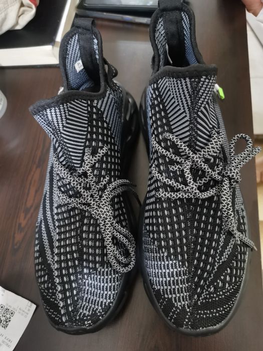 Продавам маратонки 43номер