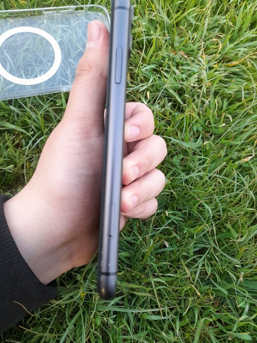 IPhone 11 64 gb  ideal