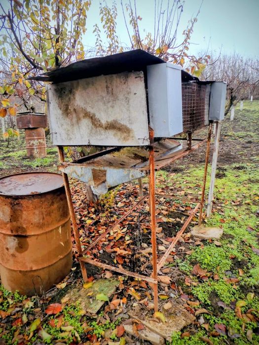 Продава се зайчарник