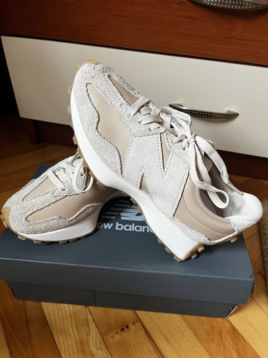 Сникърси New Balance 327, номер 37, бежови