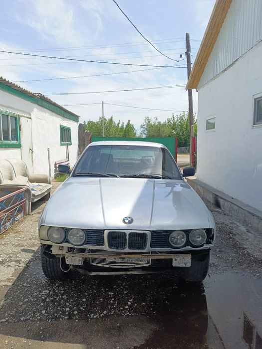 Продам БМВ по запчастям