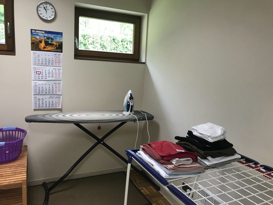 Предлагам почистване и пране  на офиси,апартаменти,къщи