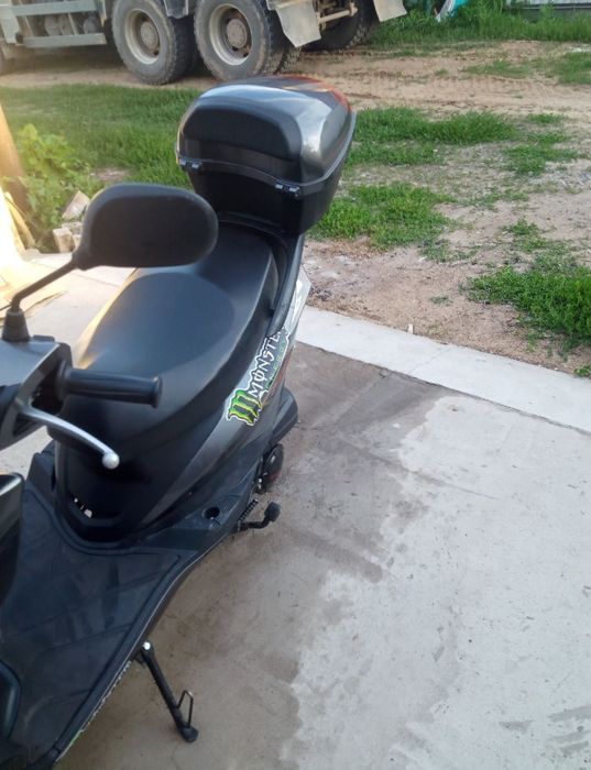 Скутер м8про 2-го поколения