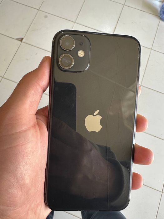 iPhone 11, Apple