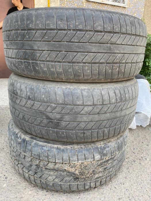 Продам дешево покрышки от Х5