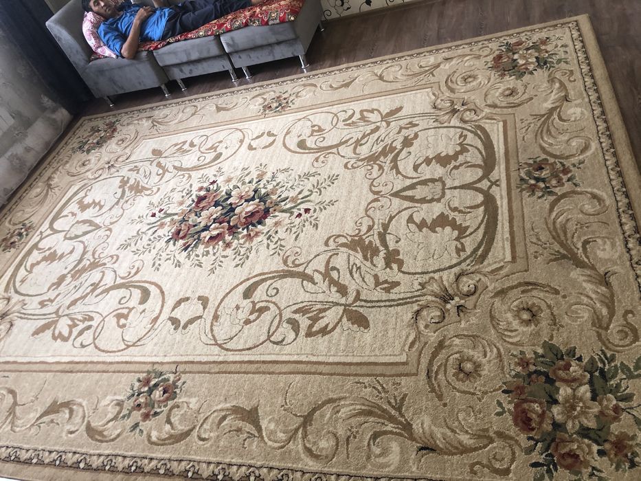 Продам ковры в хорошем состоянии