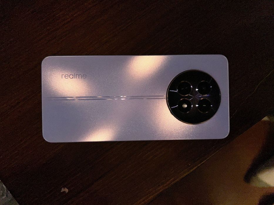 продаеться телефон