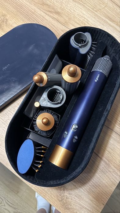 Продаю оригинальный Dyson