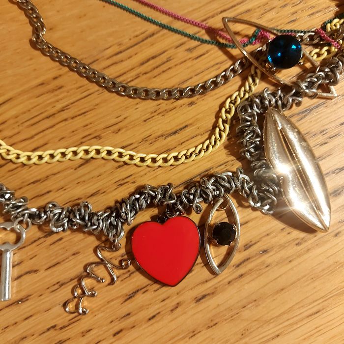 Екстравагантно колие ,гривни ,пръстени ,различна цена