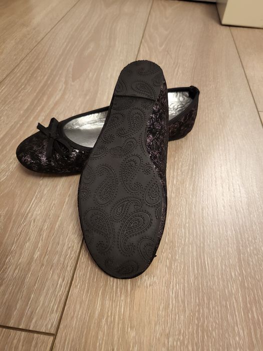 Balerini negri-copii mar 33, pret 30 lei