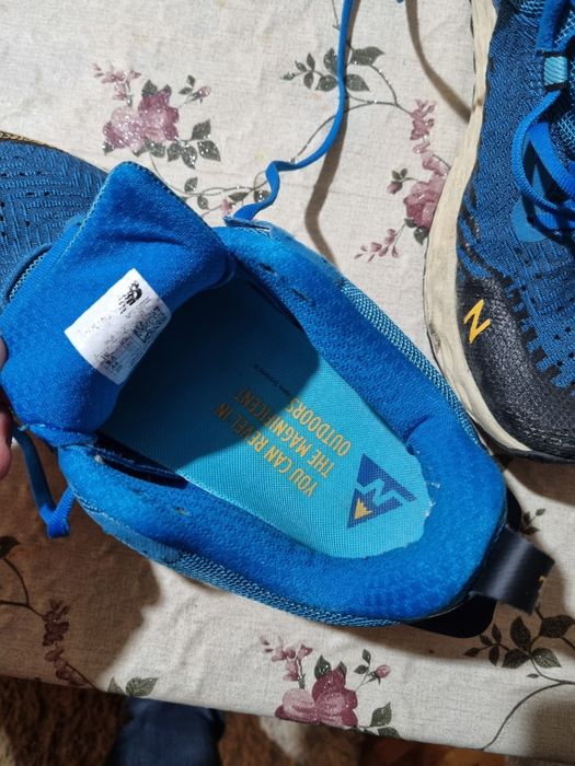 Vând adidasi New balance