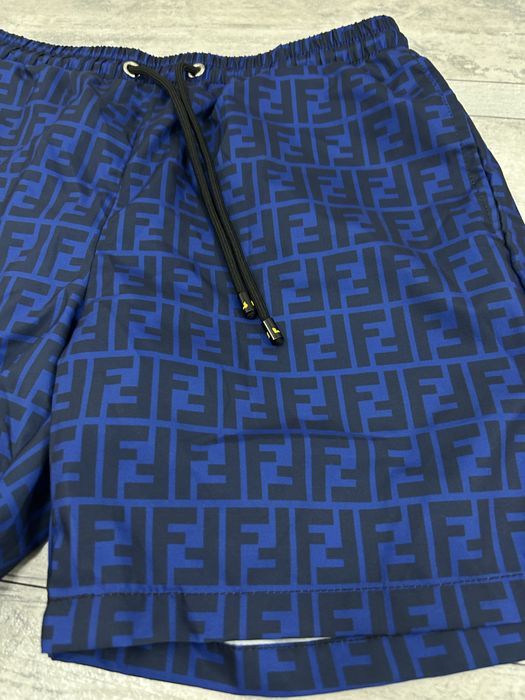 Short baie Fendi barbati marimea L