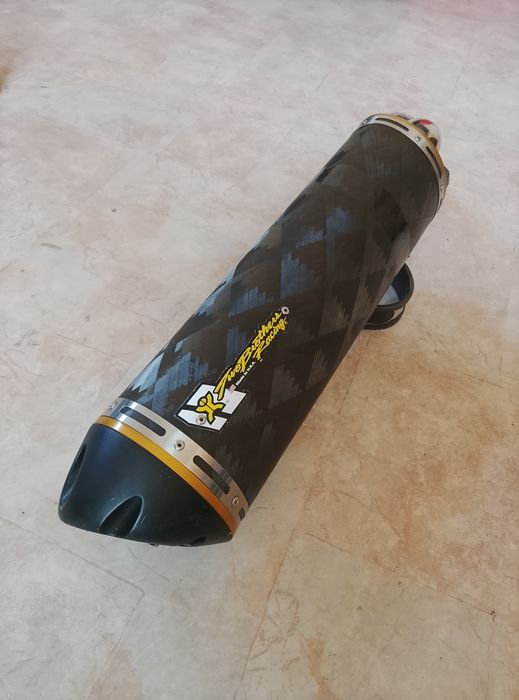 Yamaha FZ1 ауспух TwoBrothers Carbon