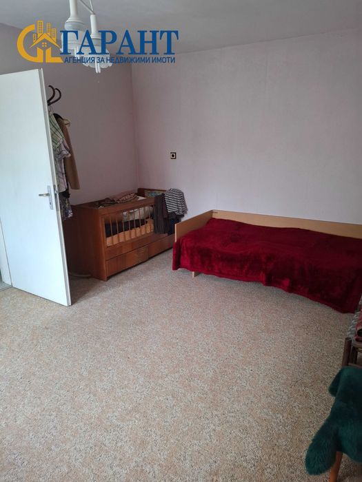 Недвижими имоти Гарант продава, къща в с.Кондофрей, община Радомир.